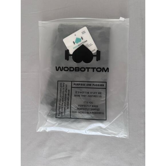 Wodbottom NWT Women’s Gray Reflective Camo Activewear shorts - size XXXL - Picture 6 of 8